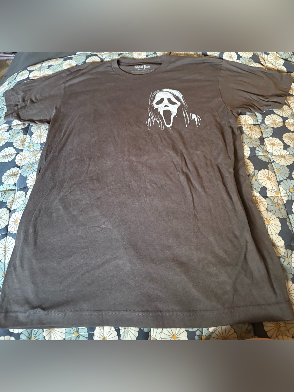 Bioworld men’s size Large dark gray ghost face tee shirt